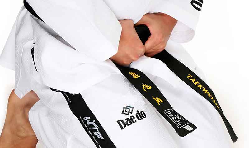 Dobok taekwondo