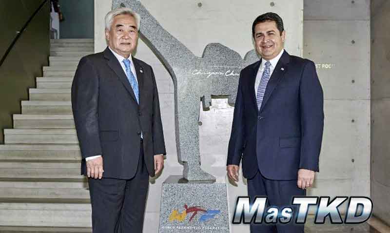 Presidente de la República de Honduras visita la WTF