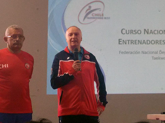 Chile viajará al Mundial con abogado como entrenador