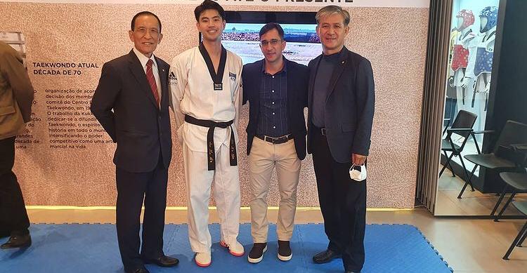 Centro Cultural Coreano faz exposição sobre o Taekwondo com personalidades do esporte Nacional