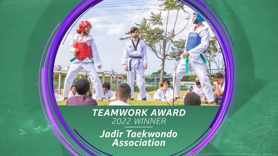 Associação Jadir de Taekwondo recebe premiação internacional BBC Esporte Verde na categoria Trabalho em Equipe