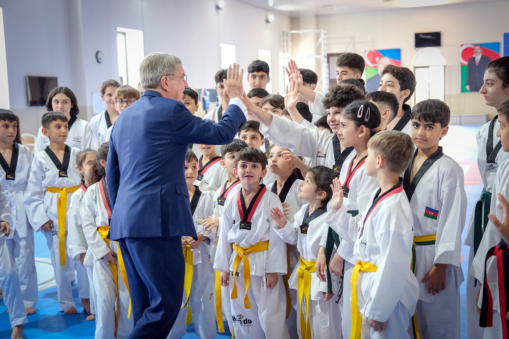 El presidente del Comité Olímpico Internacional asiste al Campeonato Mundial de Taekwondo Baku 2023